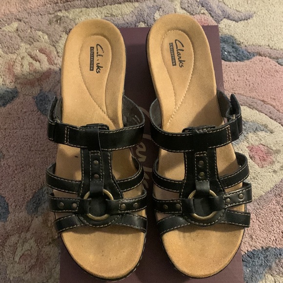 Clarks Shoes - Clarks Hayla Theme